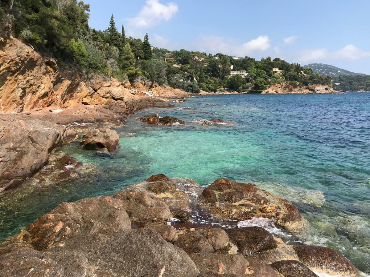 - Le Paradou * Le Rayol-Canadel-sur-Mer